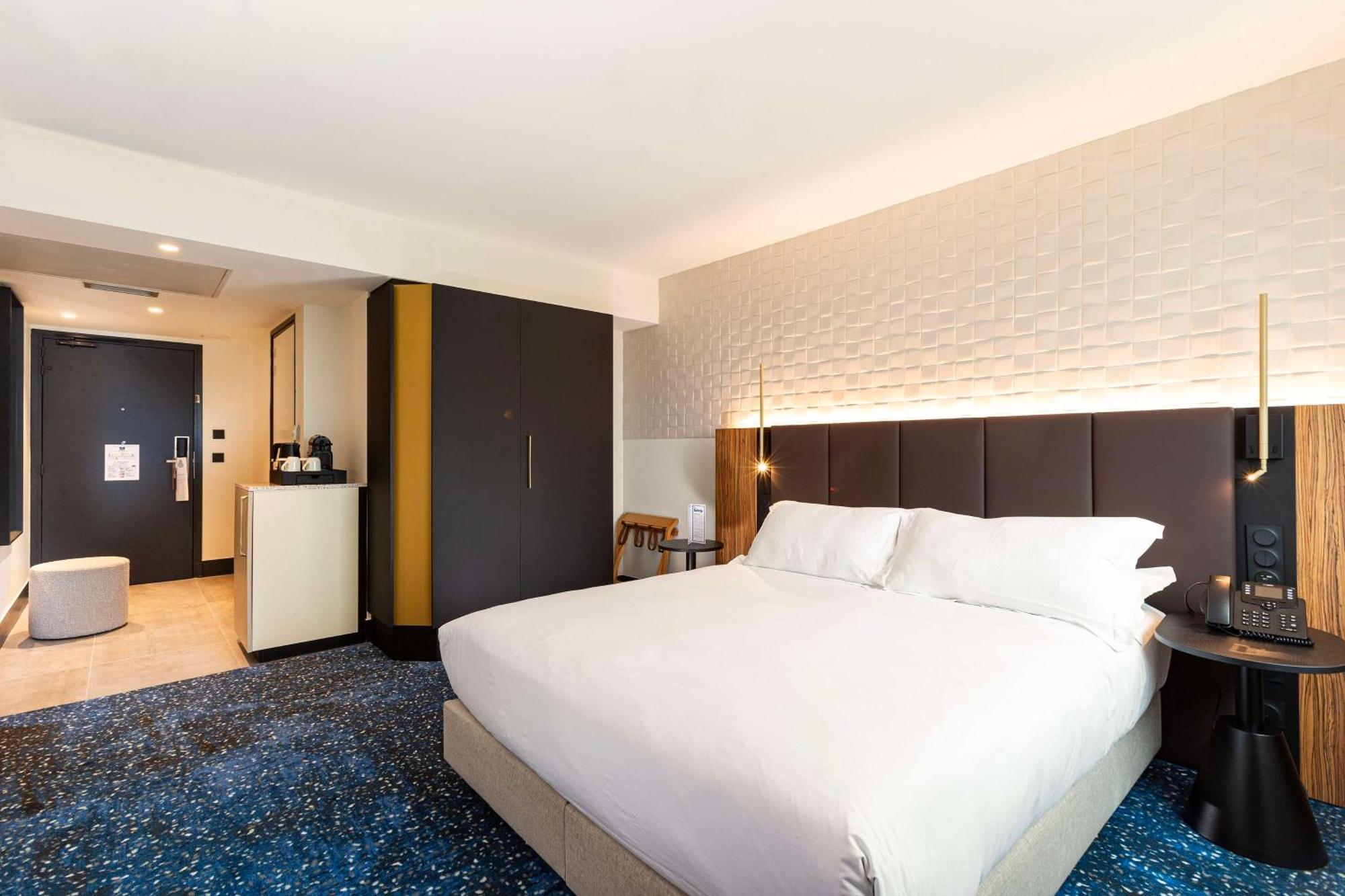 מלון Hilton ליל מראה חיצוני תמונה