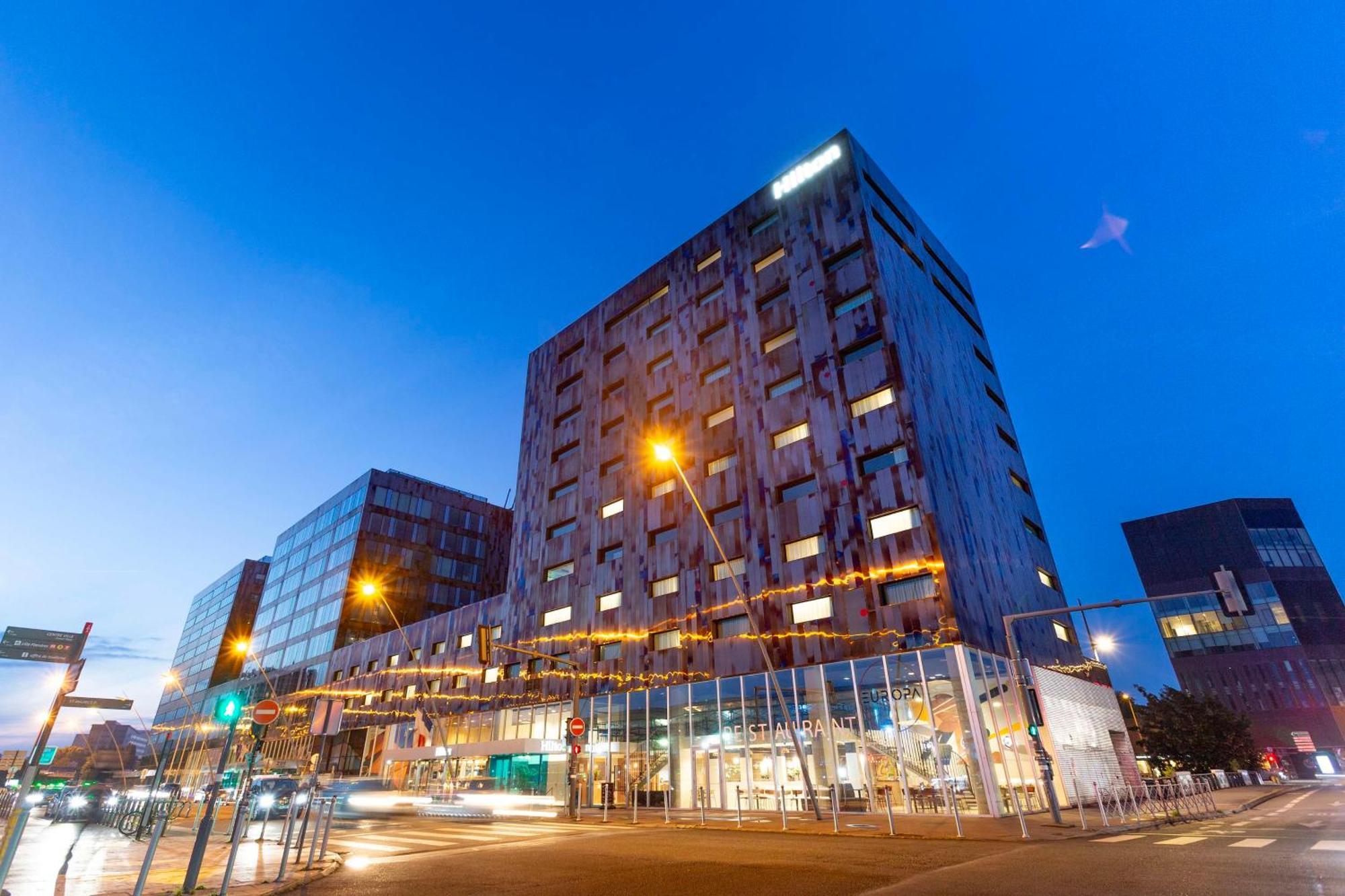 מלון Hilton ליל מראה חיצוני תמונה